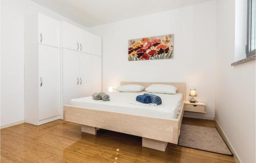 Four-bedroom Holiday Home In Razanj