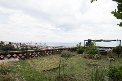 Apartments With Wifi Rijeka - 15844