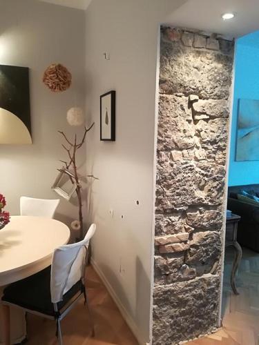 Apartments With Wifi Rijeka - 15753