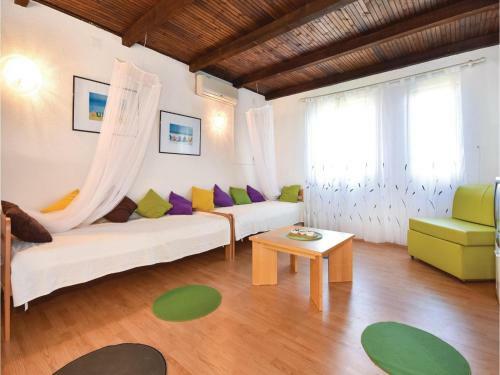 Two-bedroom Apartment In Dogac