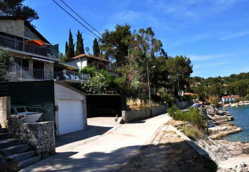 Apartment Frane
