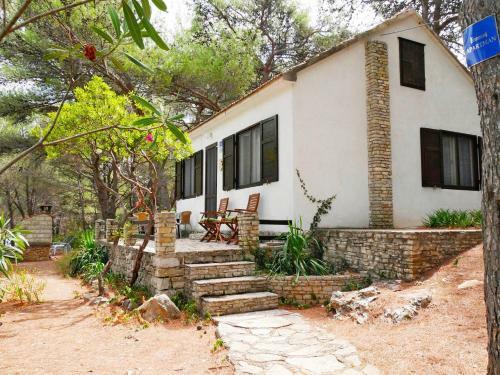 Holiday Home Neli (iso305)