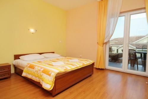 Apartment Rogoznica 3200b