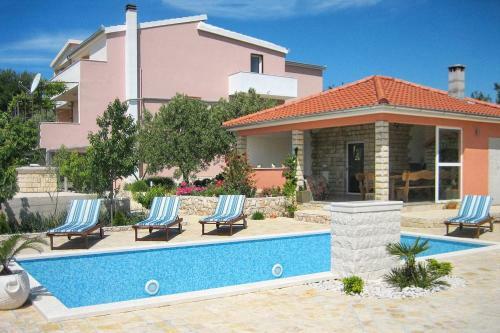 Apartment Dvornica 11470b