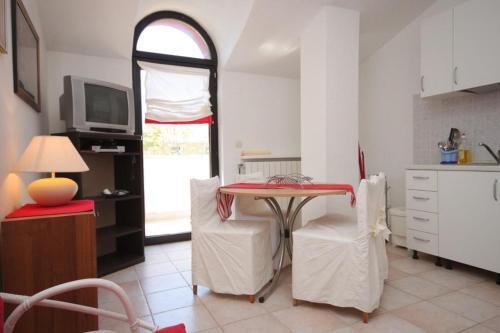 Apartments With A Parking Space Rovinj - 7656