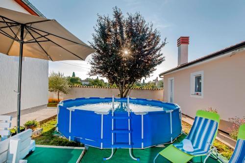 Holiday House Magica