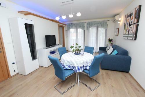 Hostal Apartments Daria