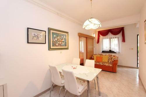 Hostal Apartments Daria