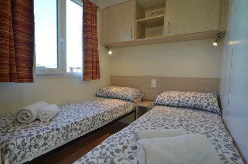 Flores Mobile Homes