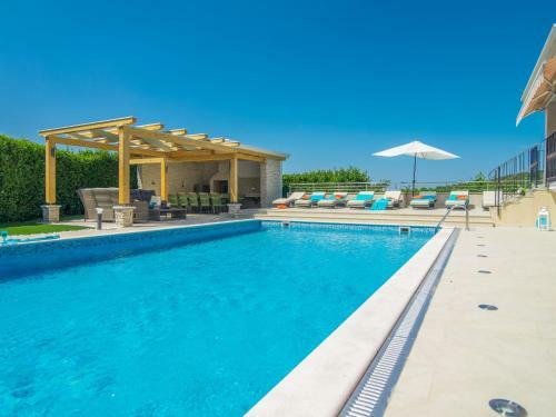 Holiday Home Maklavun