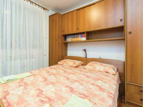 Holiday Home Rtina 24