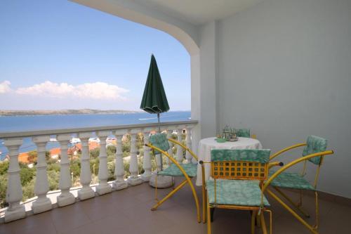 Apartments With A Parking Space Sali (dugi Otok) - 8152
