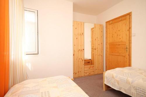 Apartments With A Parking Space Sali (dugi Otok) - 8084