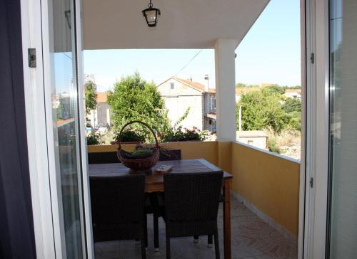 Apartments With A Parking Space Sali (dugi Otok) - 8083