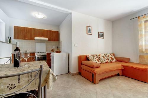 Hostal Mima House With Apartments