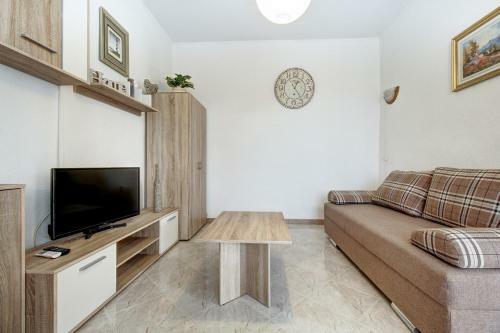 Hostal Mima House With Apartments