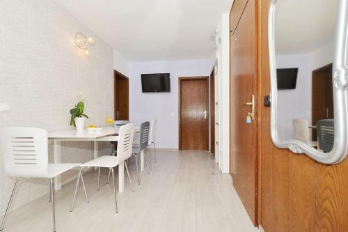 Apartment Seget Vranjica 2976a