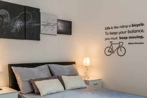 Hostal Holiday House Queens With Sea View
