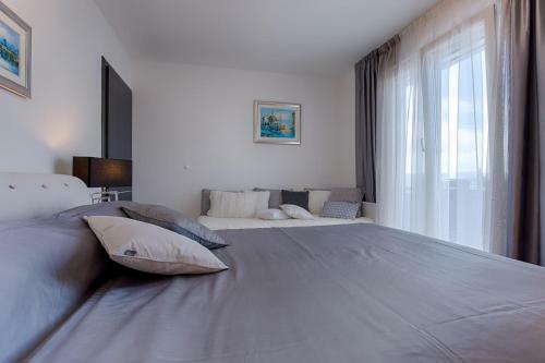 Hostal Holiday House Queens With Sea View