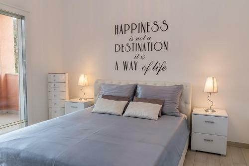 Hostal Holiday House Queens With Sea View