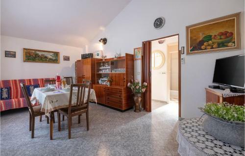 Two-bedroom Apartment In Sv.lovrec