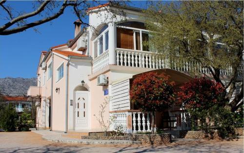 Apartment In Starigrad-paklenica 6772c