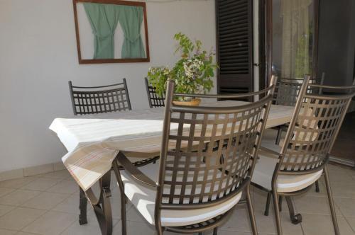 Studio Apartment In Starigrad-paklenica I