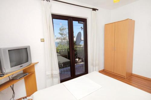 Apartments With A Parking Space Senj - 5559