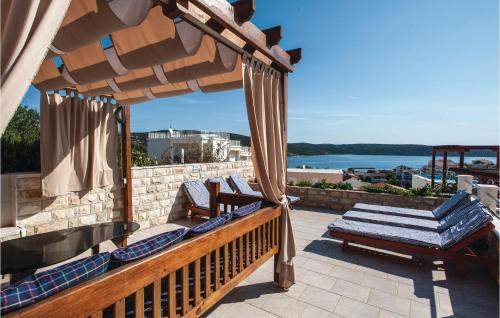 Six-bedroom Holiday Home In Sevid