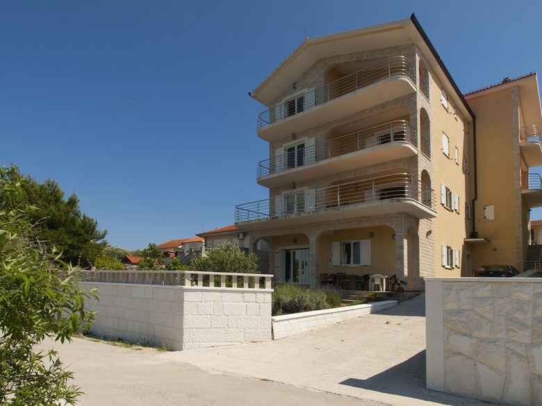 Villa Holiday Home �eljko