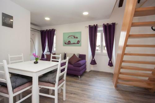 Hostal Apartments Barone