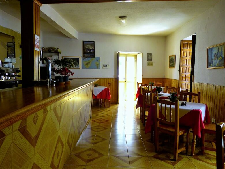 Hostal Hotel German