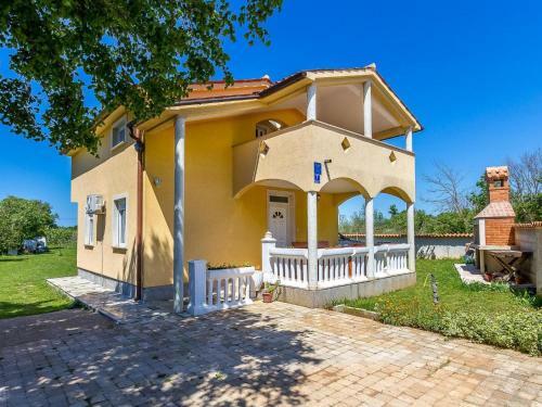 Holiday Home Pul 697