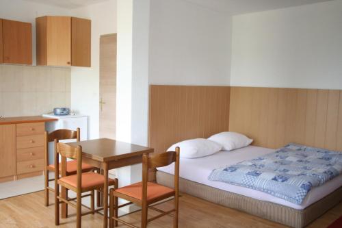 Apartments In ?ilo/insel Krk 13589