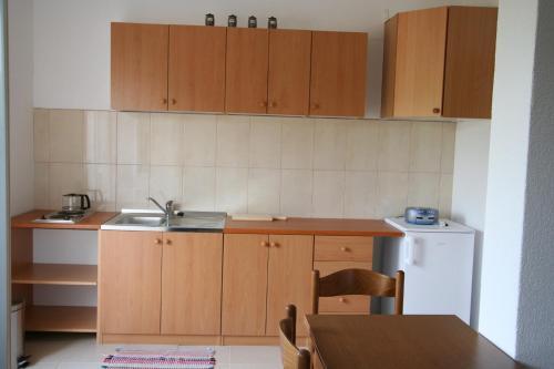 Apartments In ?ilo/insel Krk 13589