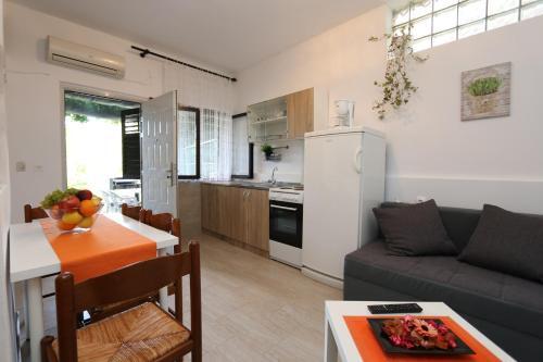 Apartments In Silo/insel Krk 13584
