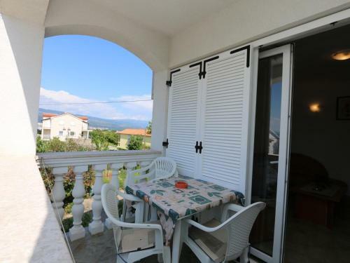Apartment In Silo/insel Krk 13588