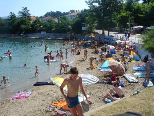 Apartment In Silo/insel Krk 13588