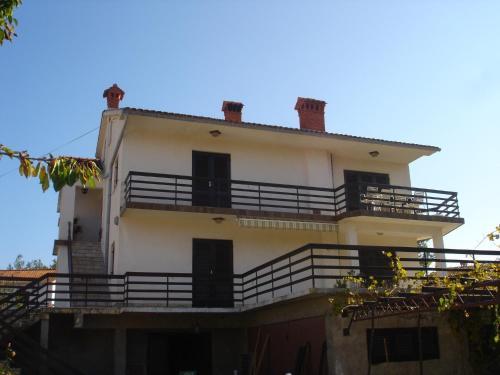 Apartment In Silo/insel Krk 13590