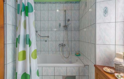 Holiday House Ra