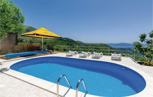 Two-bedroom Holiday Home In Slano