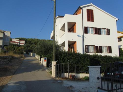 Apartment Slatine 15916c
