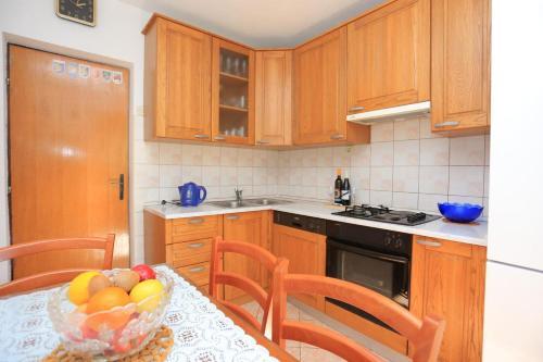 Apartment Slatine 16341a