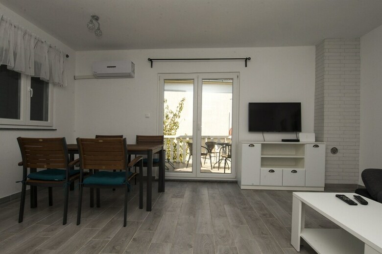 Apartment Jure