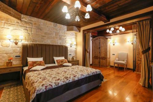 Slatine Villa Sleeps 9 Pool Air Con Wifi