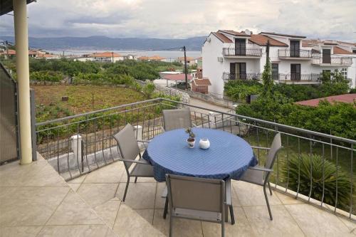 Apartment Slatine 15175b