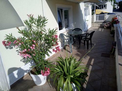 Apartment In Smrika 14264