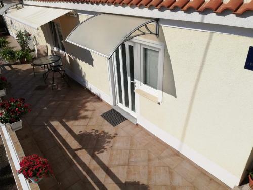 Apartment In Smrika 14264