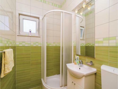 Three-bedroom Apartment In Sobra