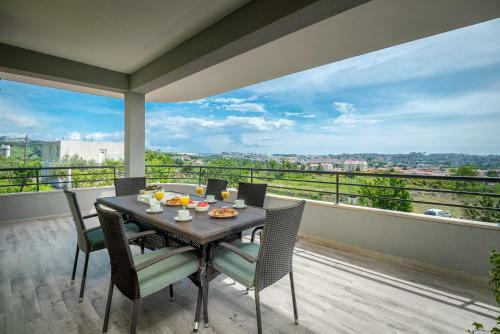New Luxury Apartment